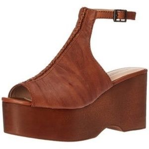 KELSEY DAGGER SIZE US 8 WOODEN PLATFORM